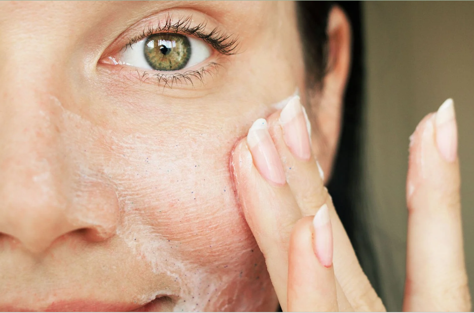 Como Hidratar a Pele Corretamente e Evitar o Ressecamento